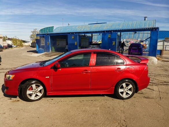 2008 Mitsubishi Lancer X, красный, 800000 рублей - вид 4