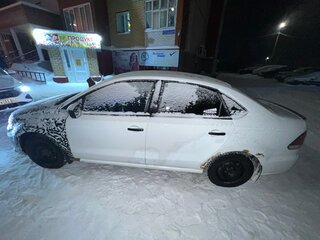 2017 Volkswagen Polo V Рестайлинг, белый, 999999 рублей, вид 3