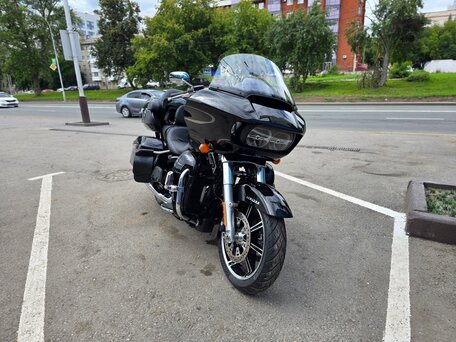 2019 Harley-Davidson Road Glide Limited, чёрный, 2800000 рублей, вид 2