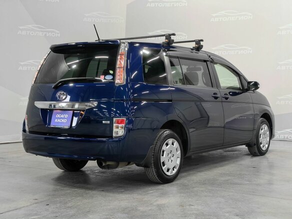 2013 Toyota ISis I Рестайлинг, синий, 1785000 рублей - вид 4