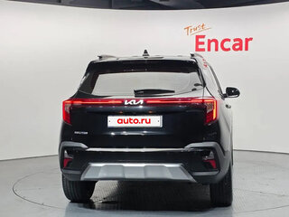 2023 Kia Seltos I Рестайлинг, чёрный, 2100000 рублей, вид 4