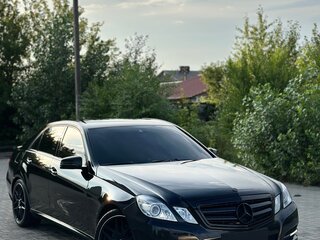 2010 Mercedes-Benz E-Класс 350 IV (W212, S212, C207), чёрный, 1540000 рублей, вид 4