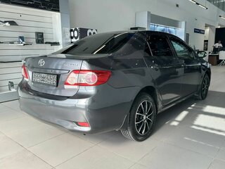 2010 Toyota Corolla X (E140, E150) Рестайлинг, серый, 850000 рублей, вид 4