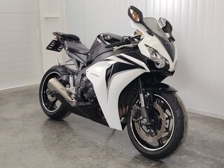 2010 Honda CBR 1000 RR/RA Fireblade, чёрный, 629000 рублей, вид 2