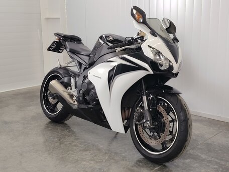 2010 Honda CBR 1000 RR/RA Fireblade, чёрный, 629000 рублей, вид 2