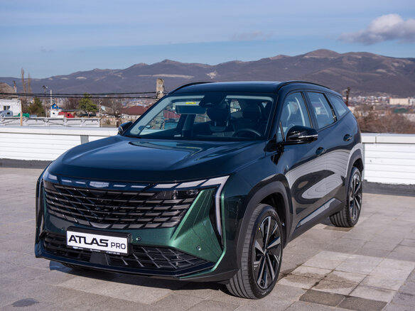 2025 Geely Atlas II, зелёный, 3970990 рублей