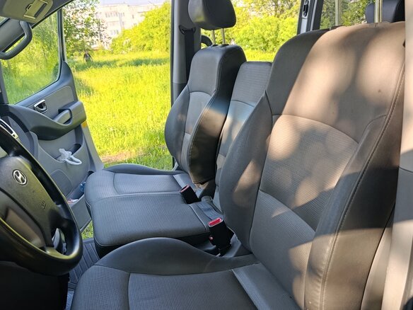 2008 Hyundai Grand Starex I, серый, 950000 рублей - вид 9