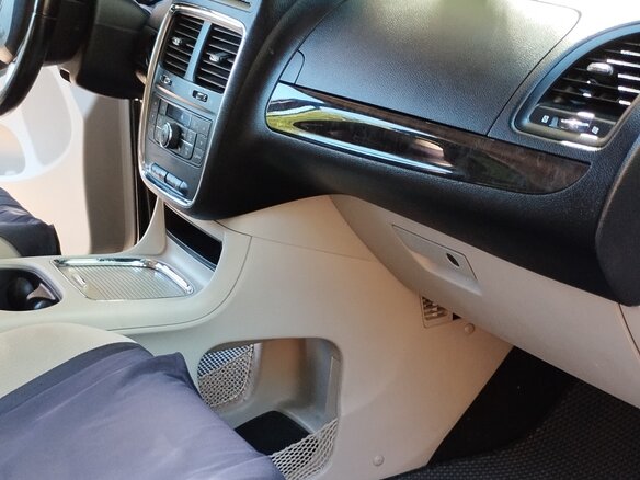 2011 Dodge Caravan Grand V, чёрный, 1750000 рублей - вид 20