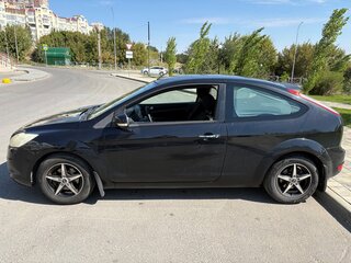 2010 Ford Focus II Рестайлинг, чёрный, 730000 рублей, вид 2