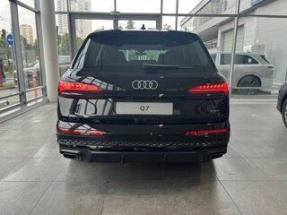 2026 Audi Q7 45 TFSI II (4M) Рестайлинг 2, чёрный, 11400000 рублей, вид 5