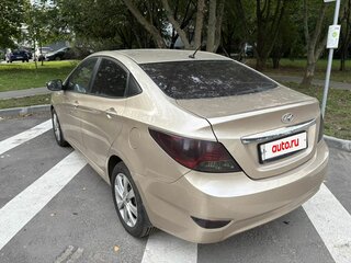 2011 Hyundai Solaris I, бежевый, 550000 рублей, вид 4
