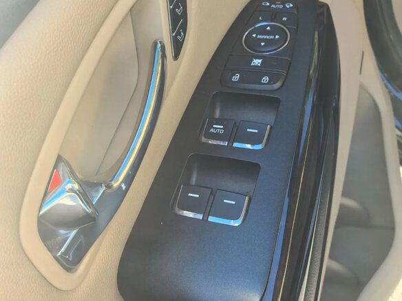 2019 Kia Carnival III, чёрный, 3050000 рублей - вид 18