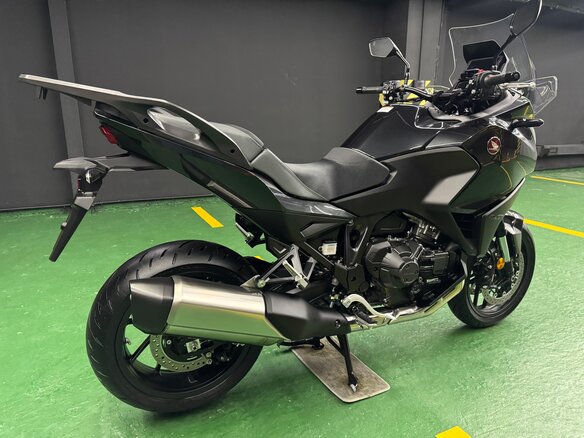 2022 Honda NT1100, серый - вид 18