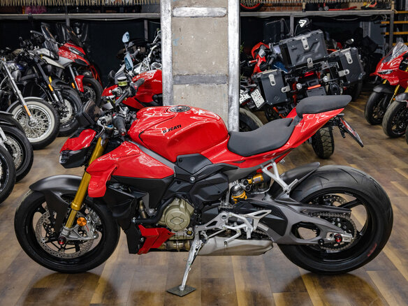 2026 Ducati Streetfighter V4, красный, 3090000 рублей - вид 10