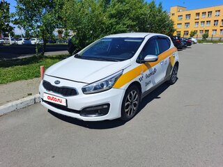 2016 Kia Ceed II Рестайлинг, серебристый, 750000 рублей, вид 1