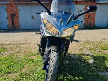 2017 Yamaha FZ8, серебристый, 950000 рублей, вид 2