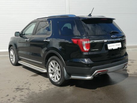 2017 Ford Explorer V Рестайлинг, чёрный, 2970000 рублей, вид 5