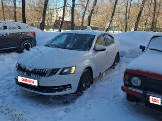 2017 Skoda Octavia III (A7) Рестайлинг, белый, 1250000 рублей, вид 1