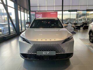 2026 Omoda C7, серебристый, 3202000 рублей, вид 3