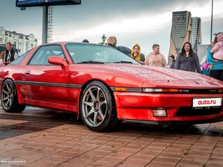 1989 Toyota Supra III (A70), красный, 2500000 рублей, вид 1