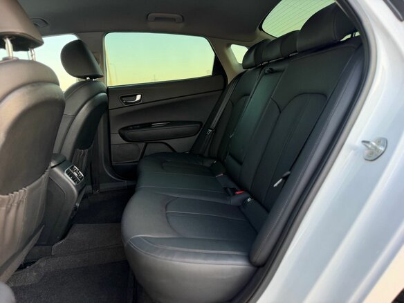 2018 Kia Optima IV Рестайлинг, белый, 2150000 рублей - вид 32