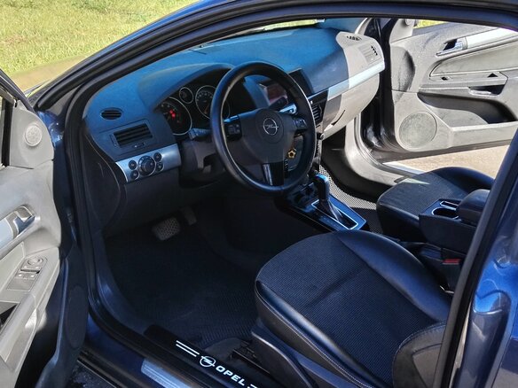 2008 Opel Astra GTC H Рестайлинг, серый, 475000 рублей - вид 2