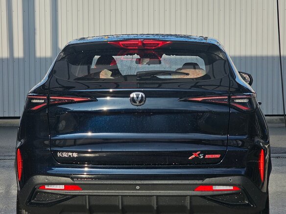 2025 Changan X5 Plus I, чёрный, 1390000 рублей - вид 1