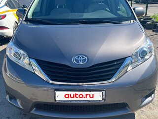 2011 Toyota Sienna III, серый, 2150000 рублей, вид 1