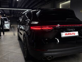 2019 Porsche Cayenne S III, чёрный, 5300000 рублей, вид 4