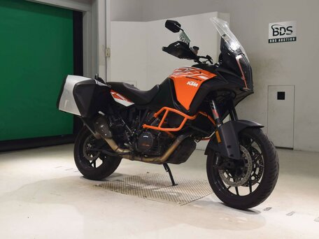 2017 KTM 1290 Super Adventure S, оранжевый, 1177000 рублей, вид 3