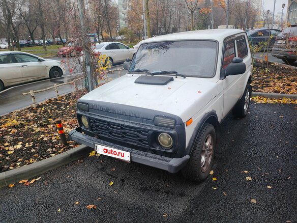2011 Lada (ВАЗ) 2121 (4x4) I Рестайлинг, белый, 400000 рублей - вид 1