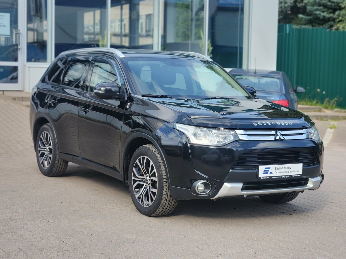 Открыть фотографии: Mitsubishi Outlander III Рестайлинг