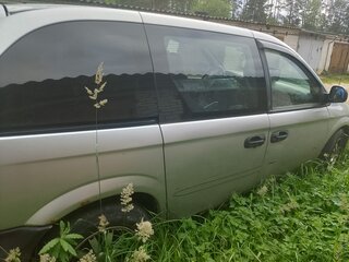 2001 Dodge Caravan 3-speed IV, серебристый, 150000 рублей, вид 4