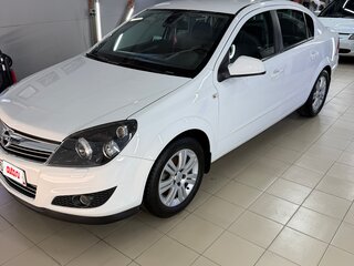 2012 Opel Astra H Рестайлинг, белый, 1300000 рублей, вид 1