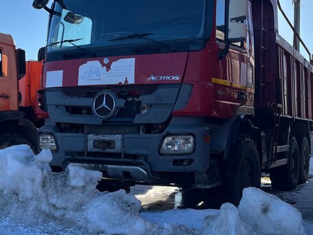 2015 Mercedes-Benz Actros, пурпурный, 3500000 рублей, вид 1