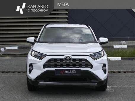 2021 Toyota RAV4 V (XA50), белый, 3447000 рублей, вид 3