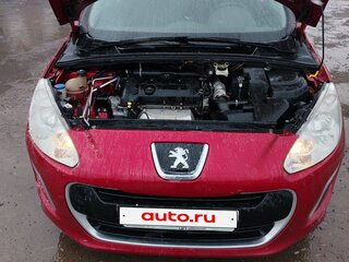 2011 Peugeot 308 I Рестайлинг, красный, 550000 рублей, вид 1