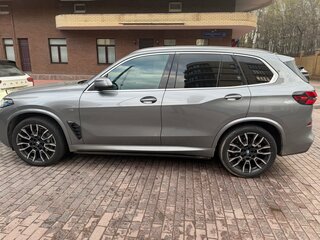 2024 BMW X5 30d IV (G05/G18) Рестайлинг, серый, 11999999 рублей, вид 4