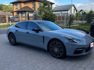 2018 Porsche Panamera 4S II, чёрный, 6800000 рублей, вид 2