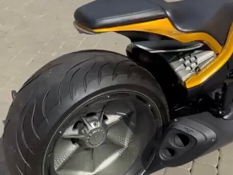 2018 Harley-Davidson FXDR 114, золотистый, 5100000 рублей, вид 5