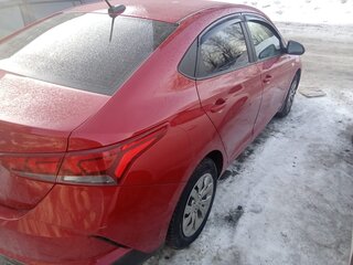 2021 Hyundai Solaris II Рестайлинг, красный, 1050000 рублей, вид 3