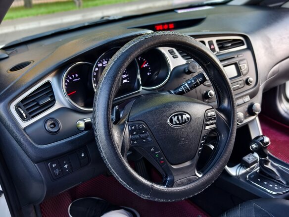 2015 Kia Ceed II, белый, 650000 рублей - вид 13