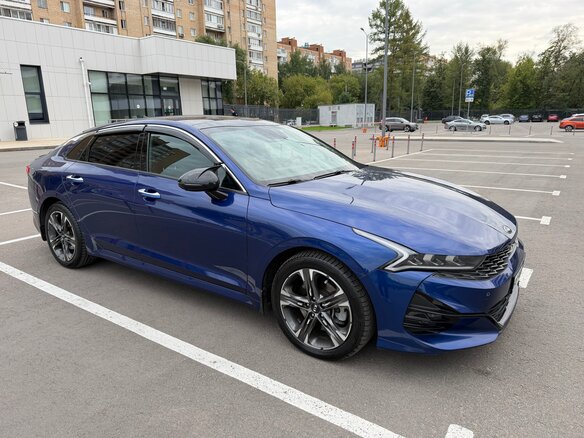2020 Kia K5 III, синий, 2630000 рублей - вид 2