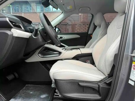 2024 BYD Yuan Up 32 kWh, серый, 1900013 рублей, вид 3