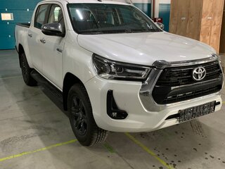 2024 Toyota Hilux VIII Рестайлинг 2, белый, 7000000 рублей, вид 4