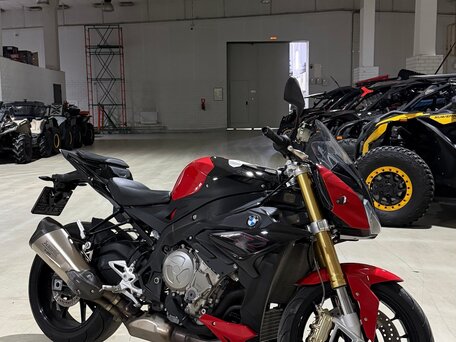2017 BMW S 1000 R, красный, 950000 рублей, вид 1