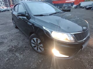2015 Kia Rio 6-speed III, чёрный, 1500000 рублей, вид 4