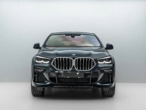 2021 BMW X6 30i III (G06), серебристый, 6169000 рублей - вид 1