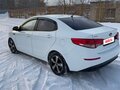 2015 Kia Rio III Рестайлинг, белый, 1100000 рублей - вид 5