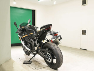 2026 Kawasaki ZX-4, чёрный, 1000000 рублей, вид 5